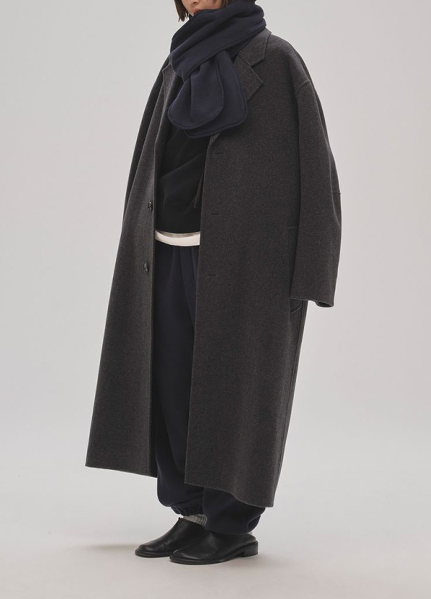 羊毛落肩長大衣